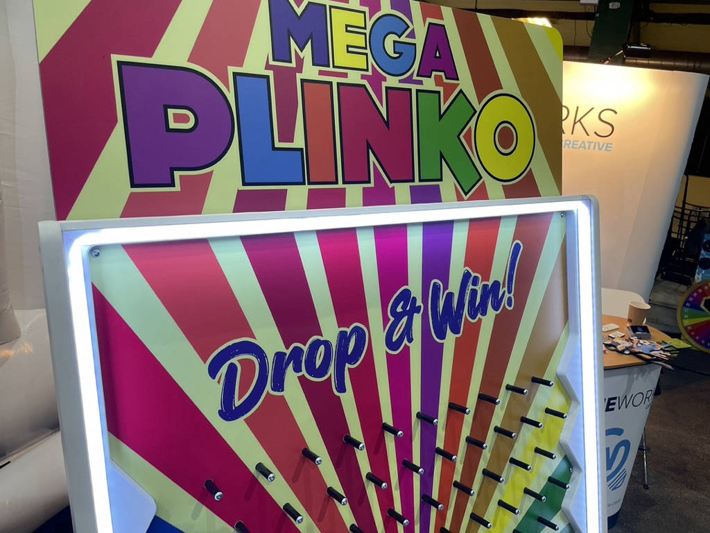 Mega Plinko toppskilt